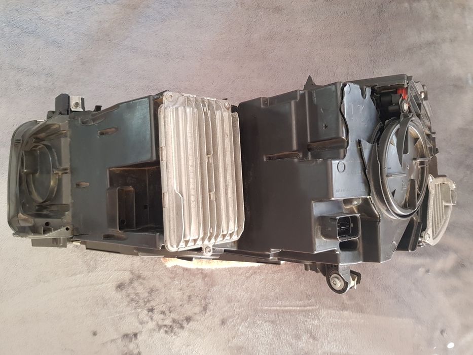 Reflektor BMW X5 F15 Full Led, lewa strona, wersja USA  - uszkodzony,