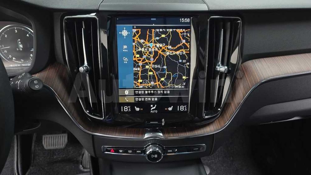 2018 Volvo XC60 2nd Gen D5 Momentum
