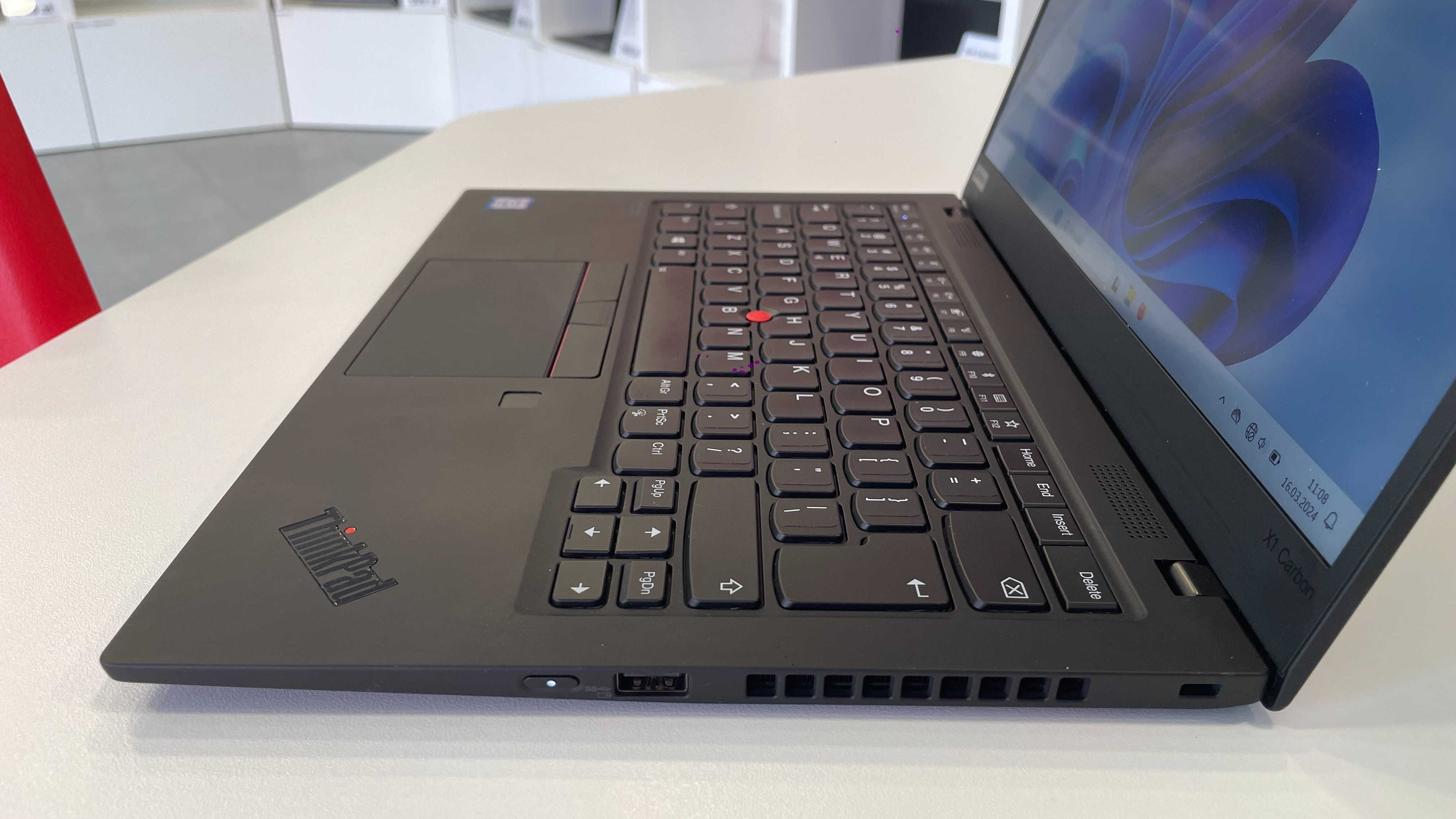 A-Klasa Biznesowy Lenovo X1 Carbon G7 i7-8gen 16GB 256SSD FV RATY 0%