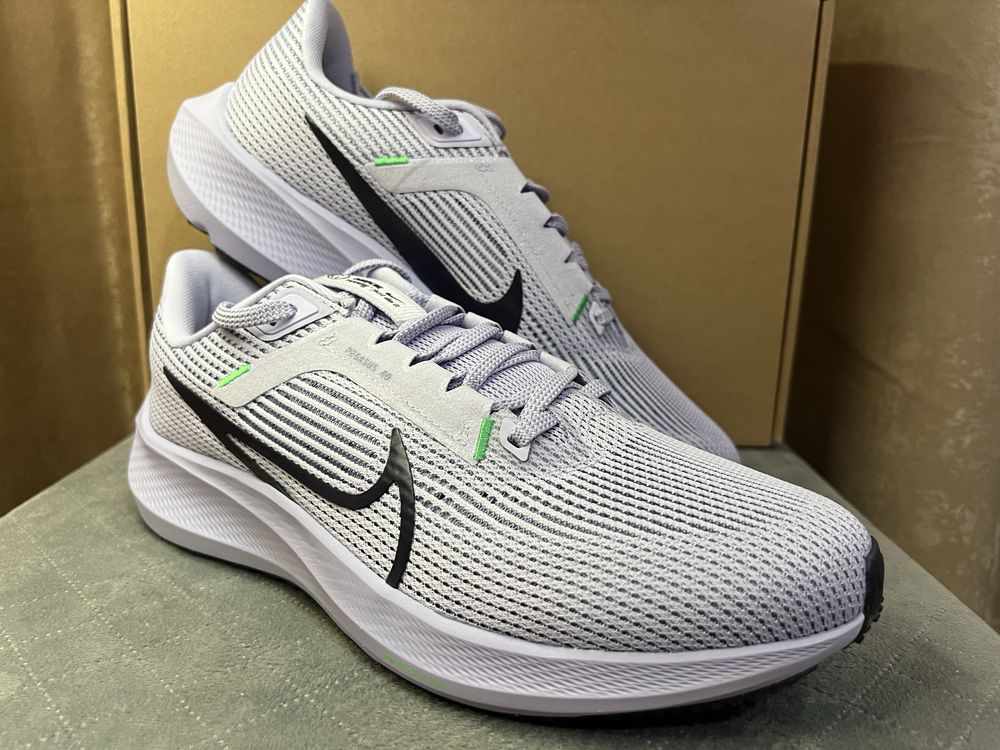 Кросівки чоловічі Nike AIR ZOOM PEGASUS 40 DV3853-500  розмір 42