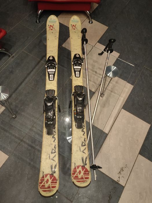 Sprzedam komplet narty Vollki.128 buty Salomony 23, kijki,