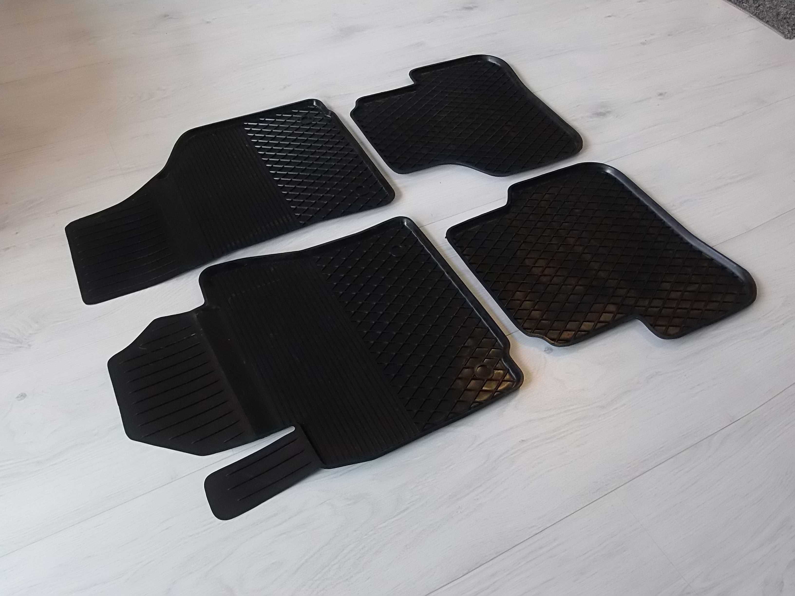 Dywaniki Gumowe Volkswagen Sharan Touareg Touran Caddy Lupo Fox Tiguan