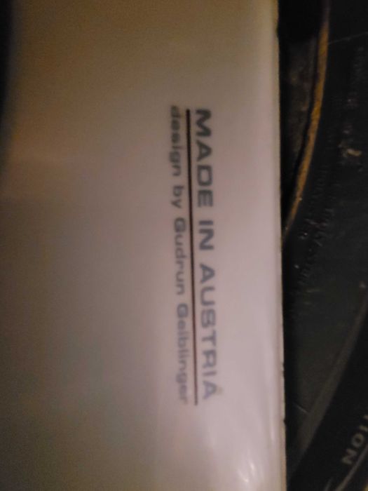 Deska snowboardowa zwiazaniami step-in i butami