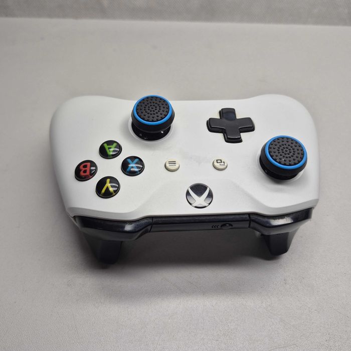 Konsola Xbox One S pad 500GB; Komis Jasło Igielna