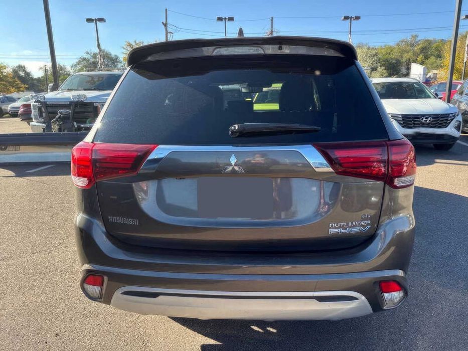Mitsubishi Outlander PHEV GT      2019