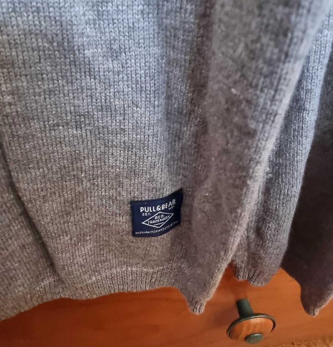 Camisola de malha cinzenta Pull & Bear, tamanho L