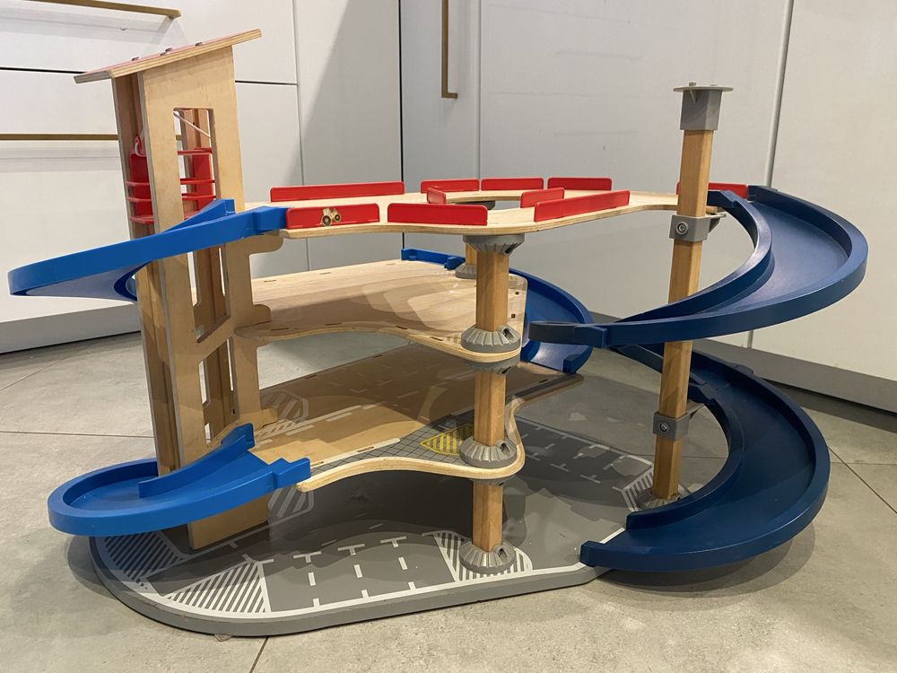 Parking Playtive Lidl drewniany