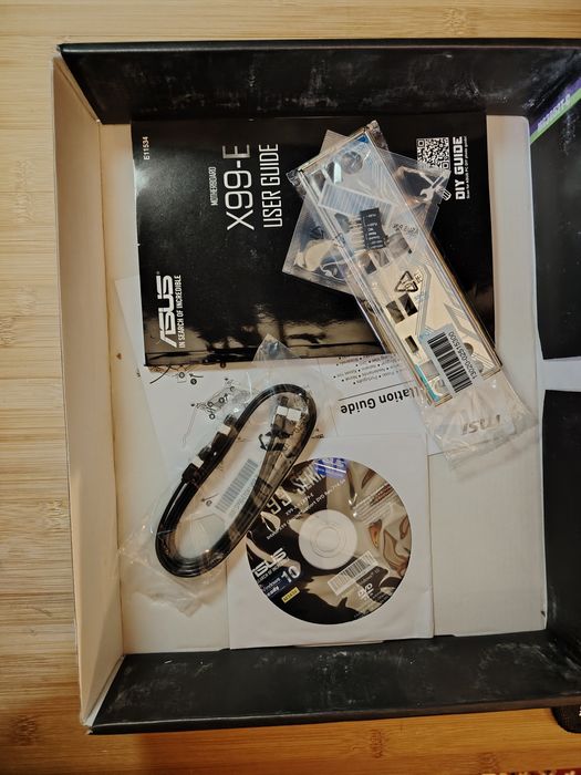 Asus X-99E материнска плата (LGA-2011) під Intel i7/Xeon E5