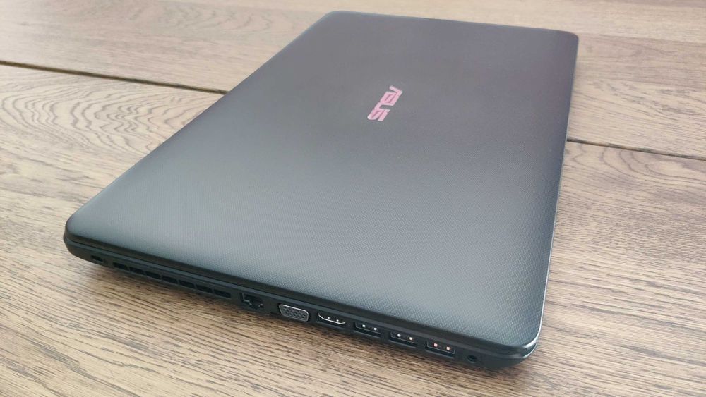 Portátil ASUS X751L