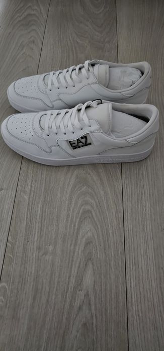 Sprzedam snikersy Armani Nowe