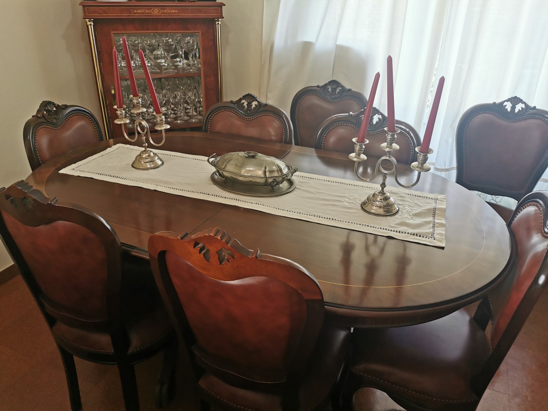 Mesa Sala de Jantar com Cadeiras