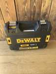 Dewalt walizka nowa