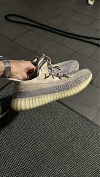 yeezy ash pearl