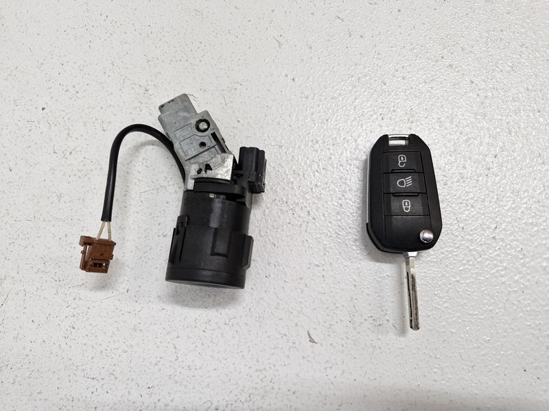 PEUGEOT 3008 II 2 KLUCZYK STACYJKA PILOT 9663123380 9810666677 OE