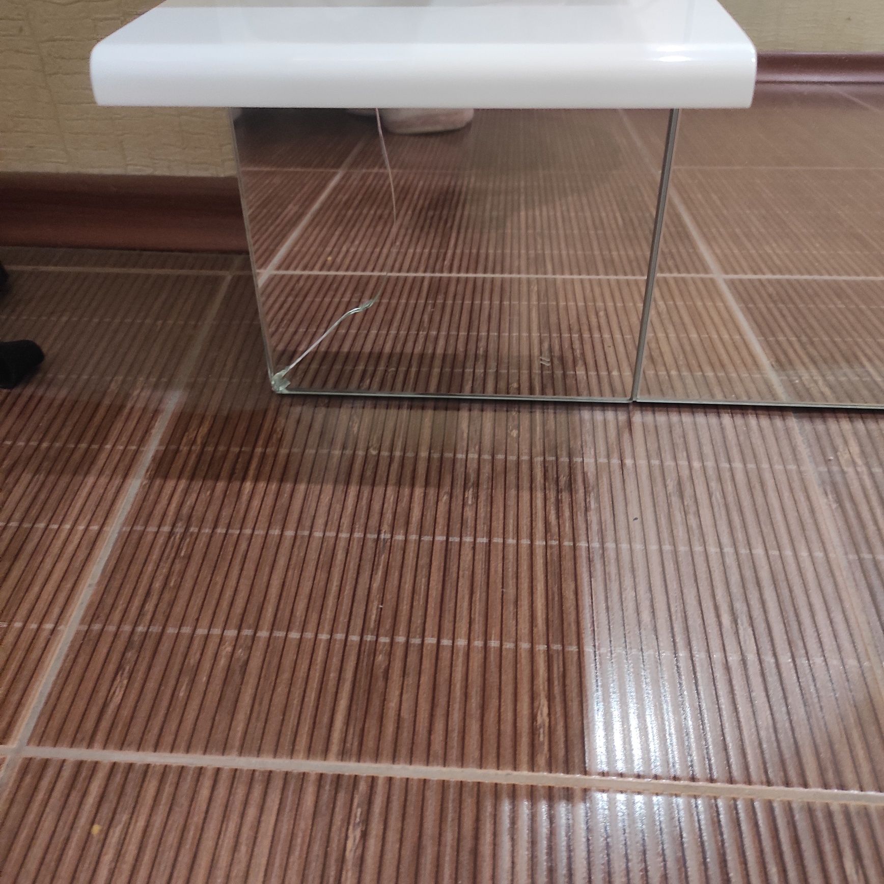 Полиця/шафа навісна у ванну з дзеркалом