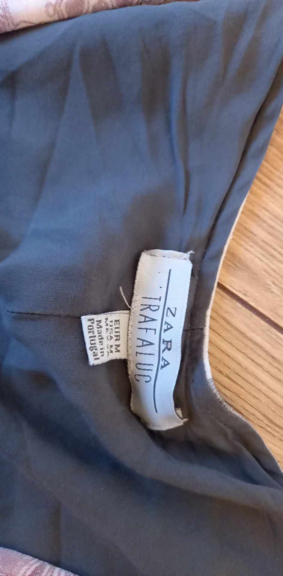 Bluza, narzutka, sweterek z Zary, rozm uniwersalny, stan idealny
