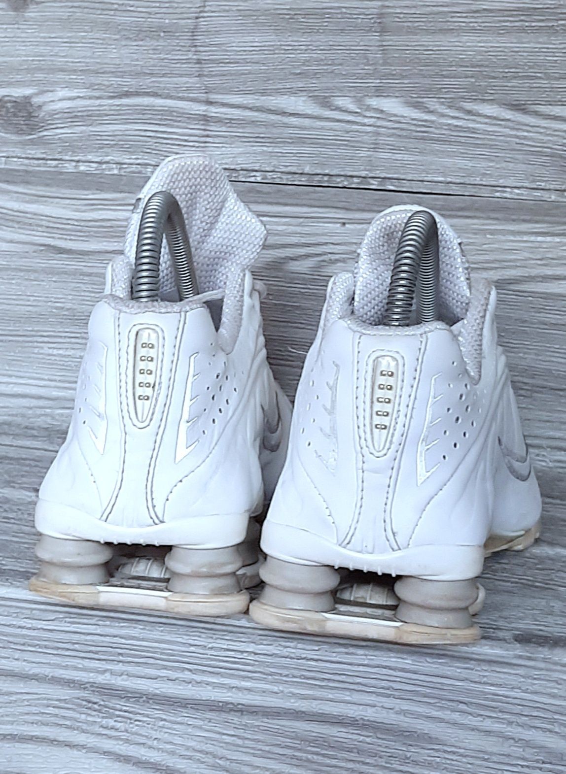 Sneakersy damskie Nike Shox R4 białe sportowe unikat wiosenne 37 38
