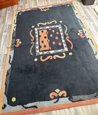 Duży dywan  we wzory