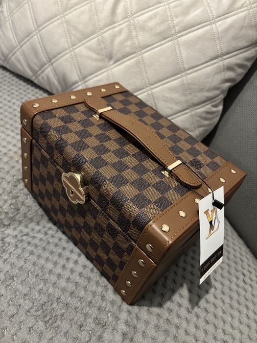 Szkatułka   , kufer