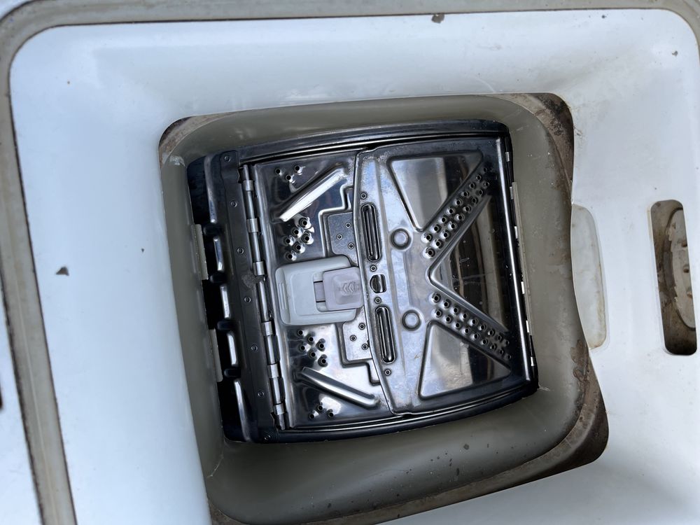 Pralka INDESIT BTW A610053 W ładowana od góry na części