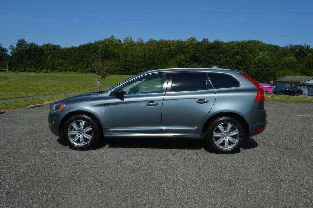 Volvo XC60 T5 Inscription      2017