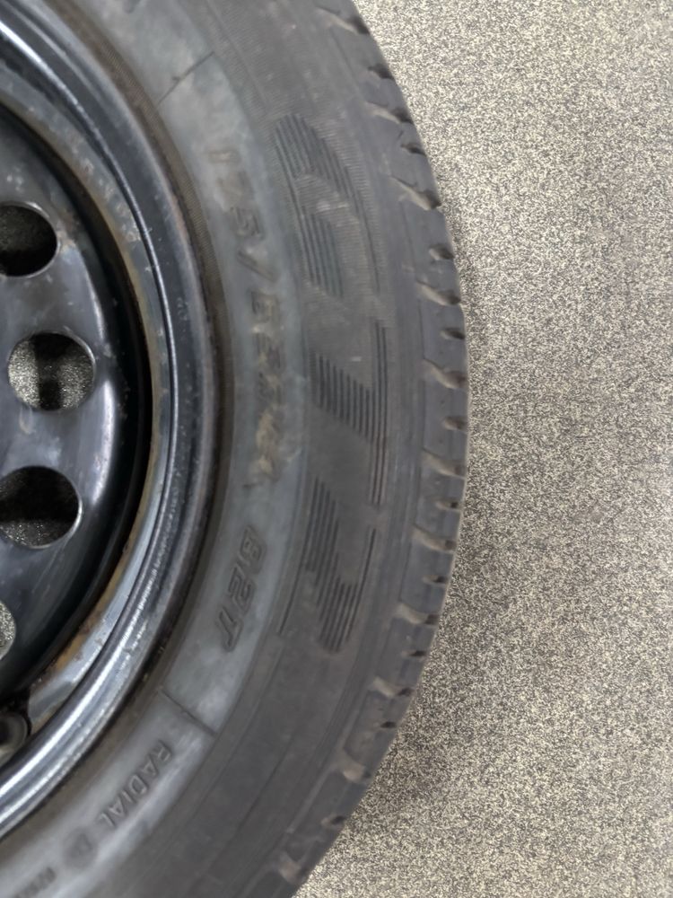 Felga z oponą letnią Renault R14 4x100
