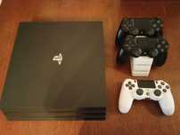 Konsola PS4 PRO CUH-7116B + 3 pady + ładowarka