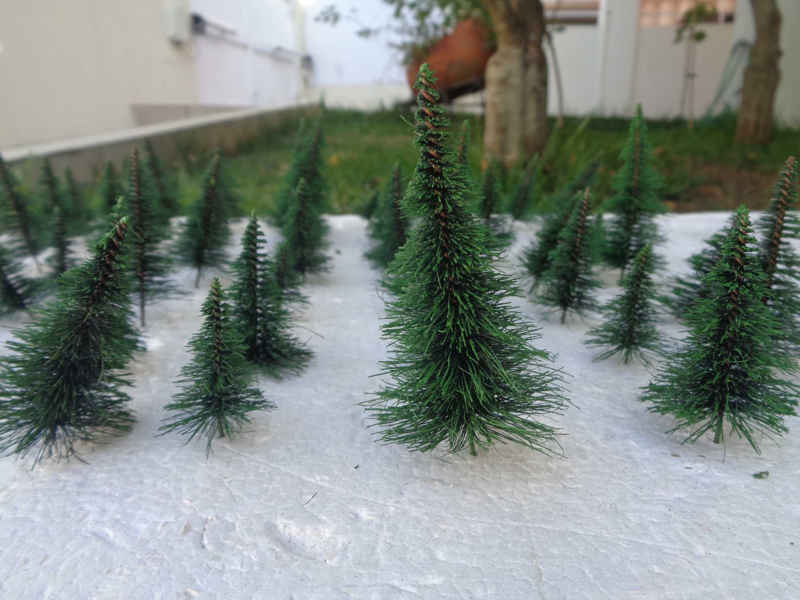 Lote de 49 arvores decorativas para pista comboio