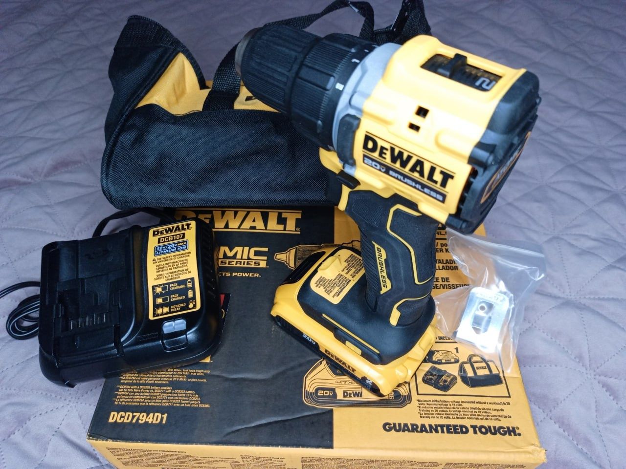 Набор Шуруповерт DEWALT DCD794D1 20V бесщеточный