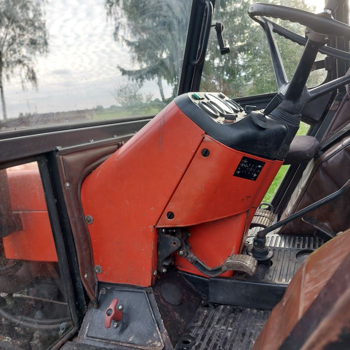 Traktor Zetor 7211