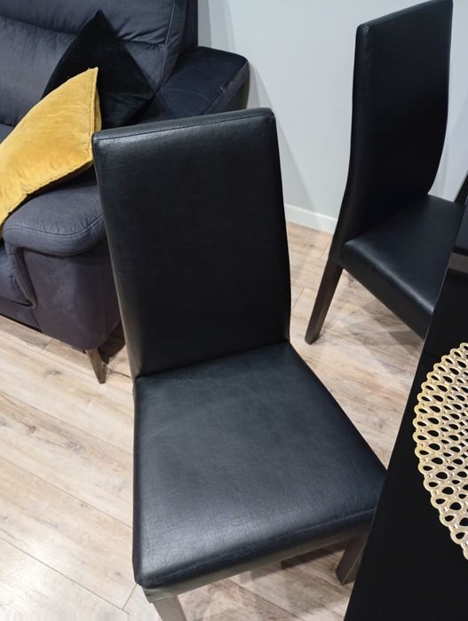 Stół szklany czarny i 4 stołki zestaw do jadalni salonu ikea black red