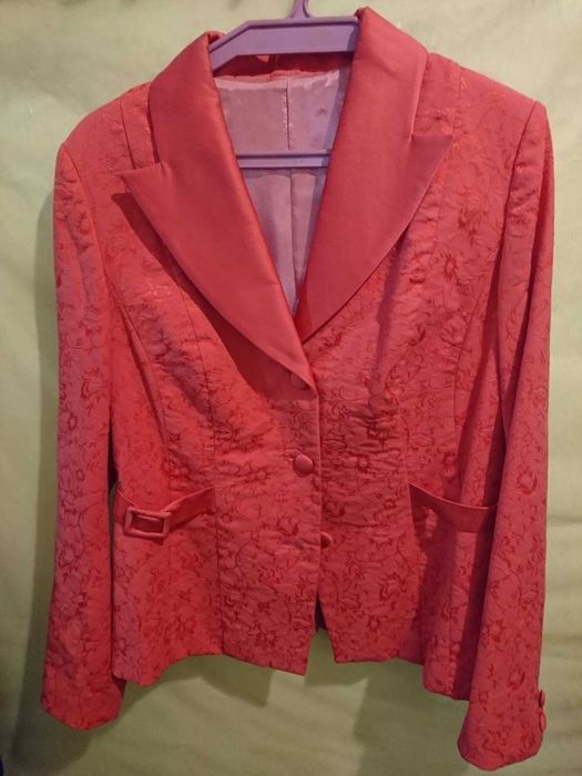 Костюм класичний жіночий рожевий. Як новий.