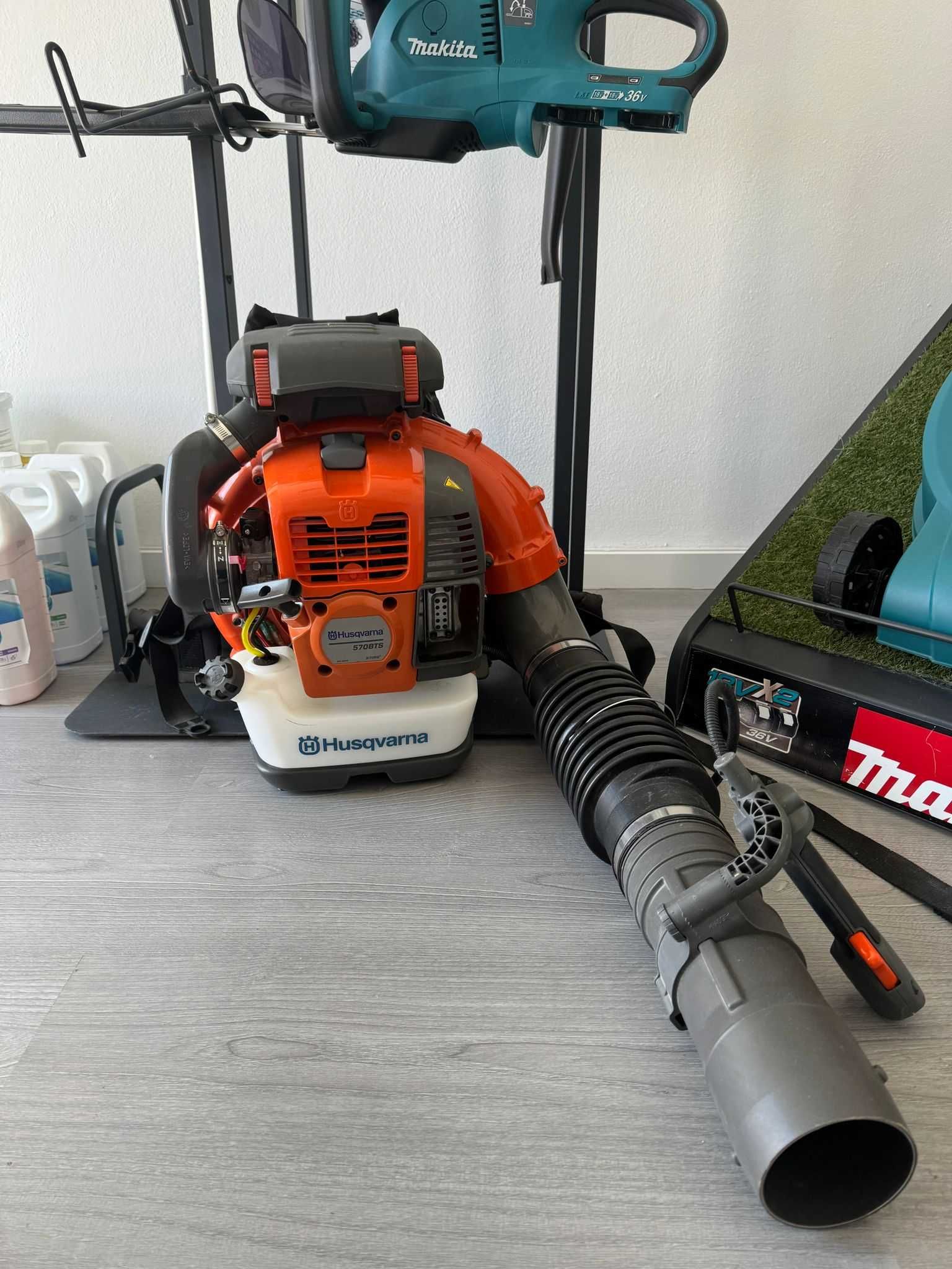 Ferramentas Makita e Husqvarna