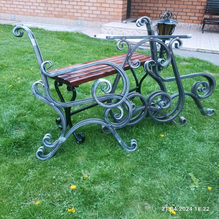 Ковані вироби лавки з спинкою,без спинки , боковини  столів та лолавок
