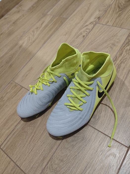 Korki Nike Phantom LUNA II Academy FG/MG