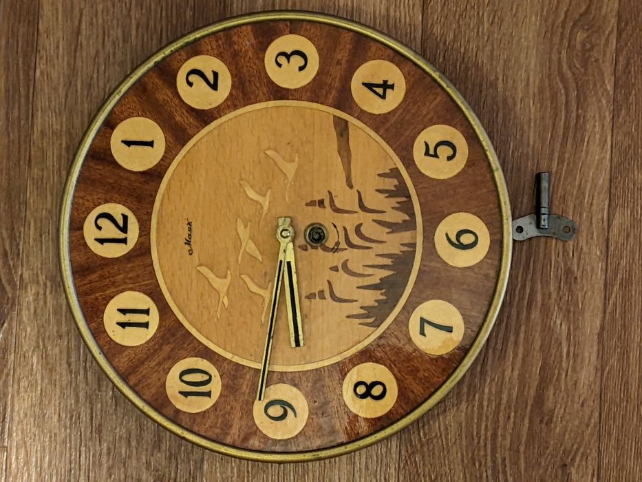 Механічні  годинники  Маяк