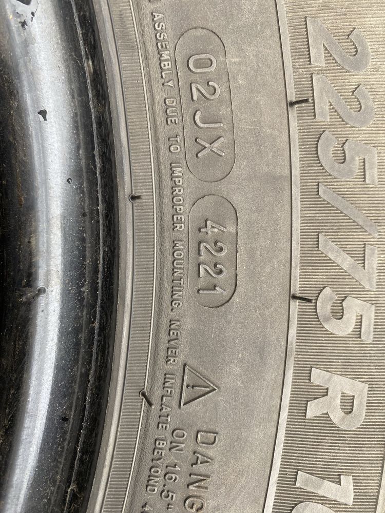 Opona pojedyncza 225/75/16c Michelin Agilis CrossClimate