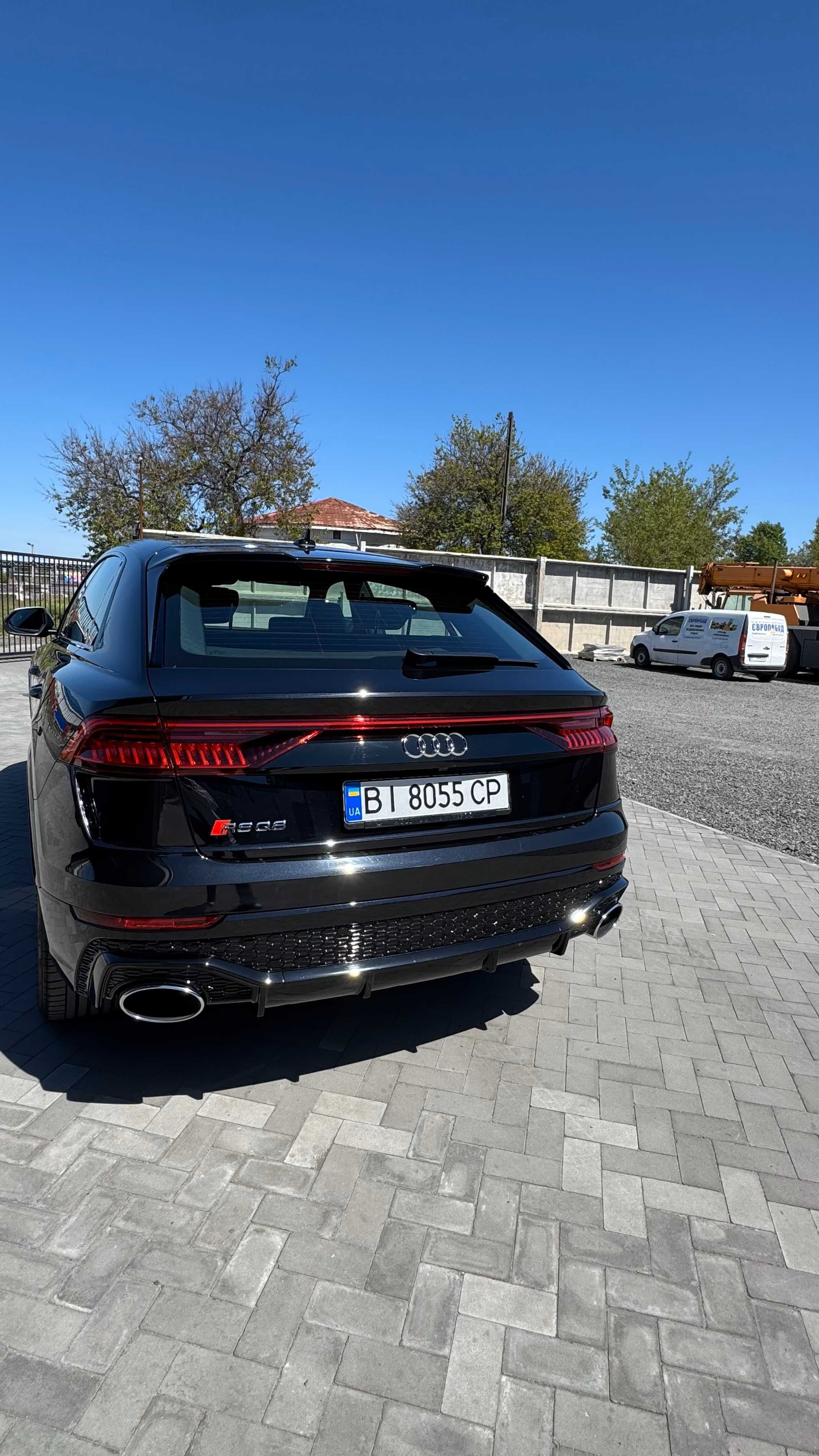 Продаж Audi RS Q8