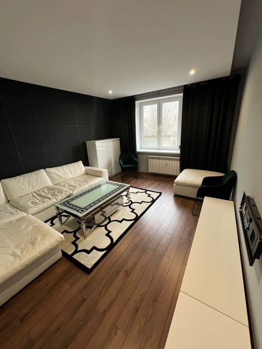 Sprzedam mieszkanie + garaż + siłownia