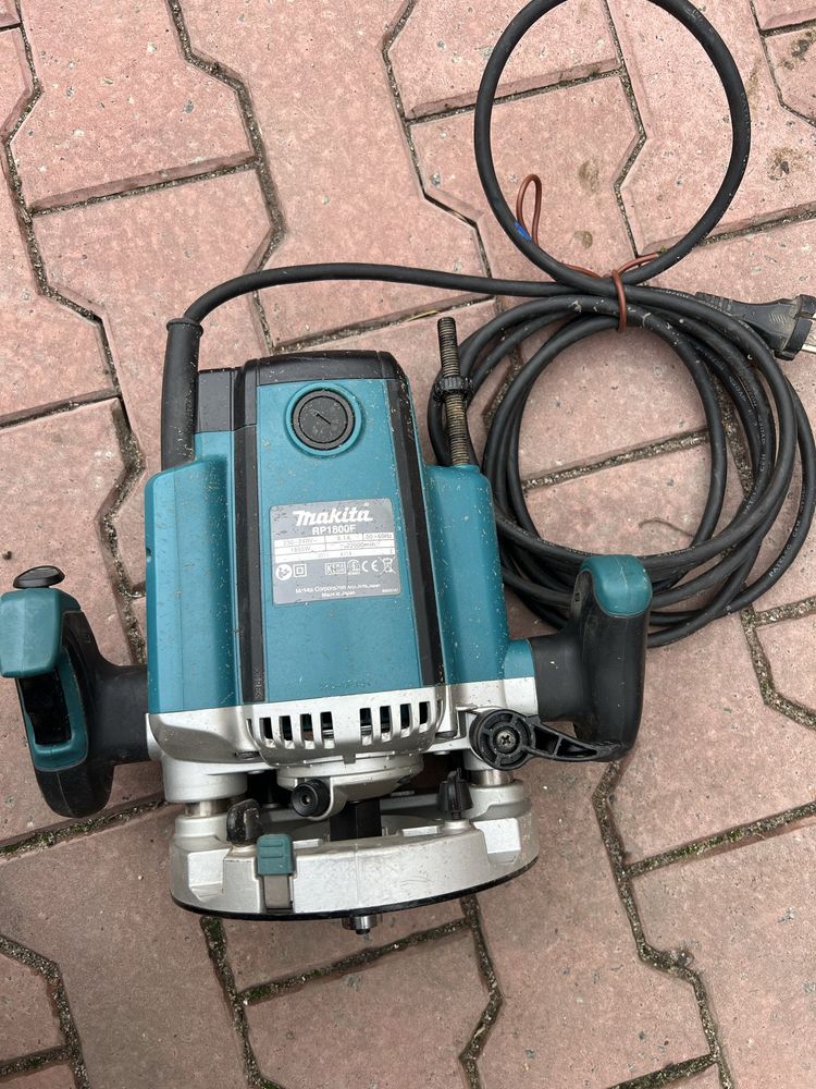 Фрезер ручний Makita PR1800F оригінал Japan