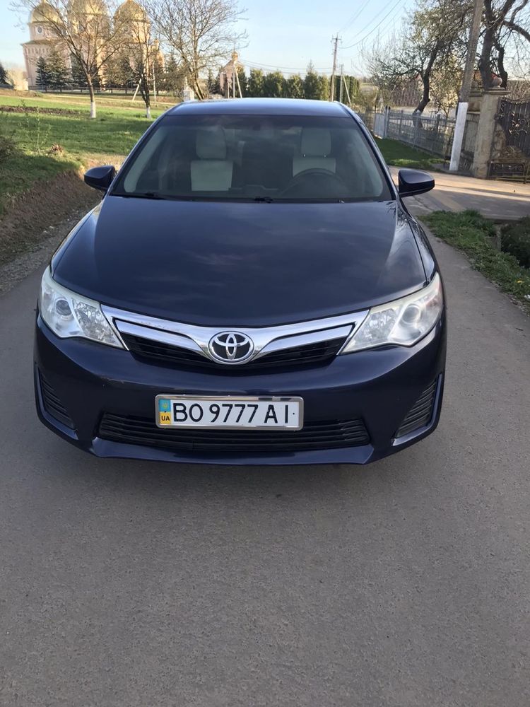 Toyota Camry V50