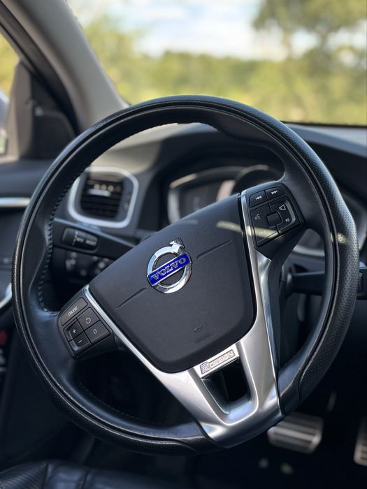 Продам машину Volvo S60 R-Design, 325 кінських сил