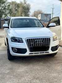 Продам машину AUDI Q5