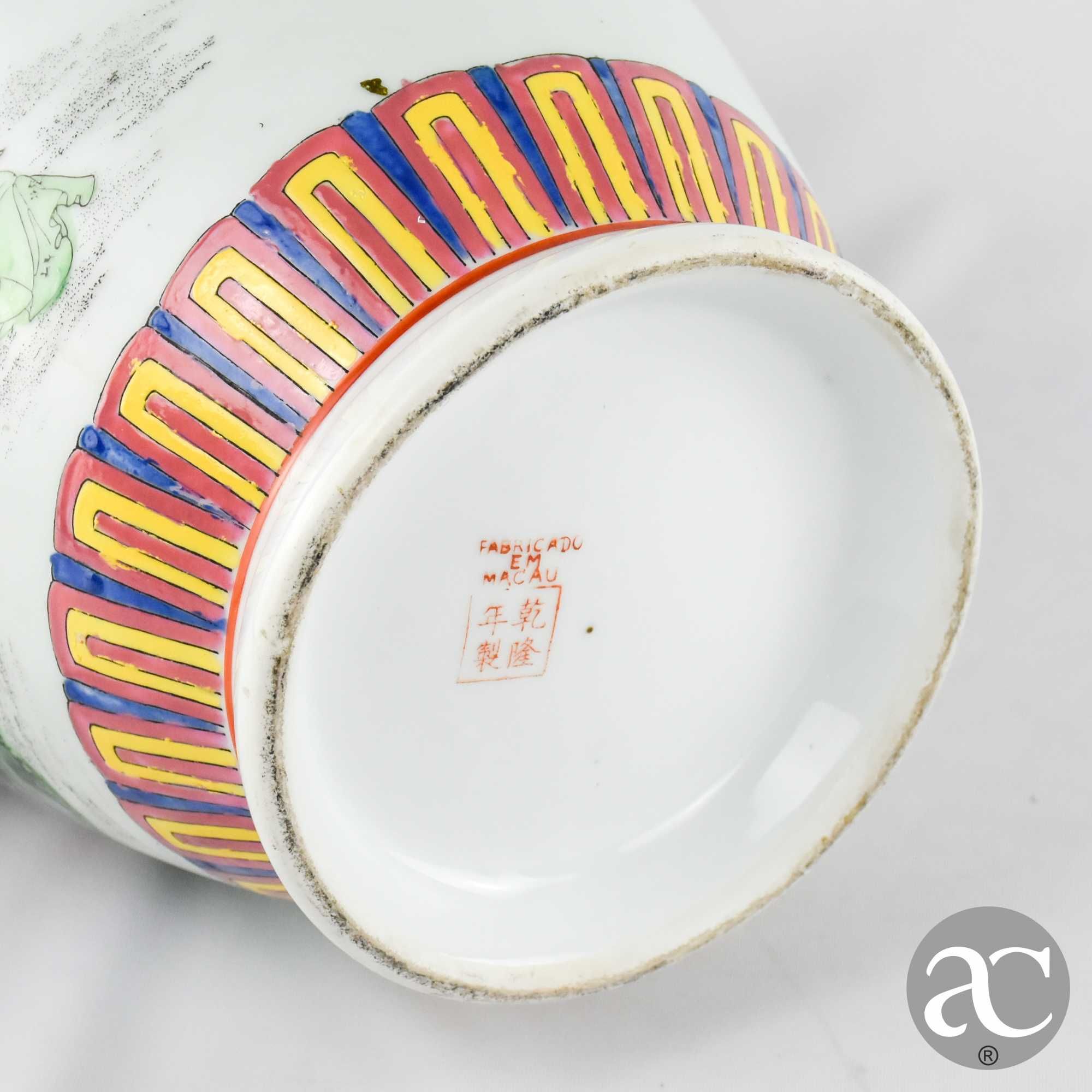 Jarrão porcelana da China, com caracteres chineses, CIRCA 1960