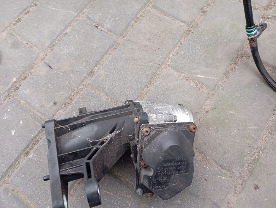 Przepustnica Mondeo MK4 2 L HDi