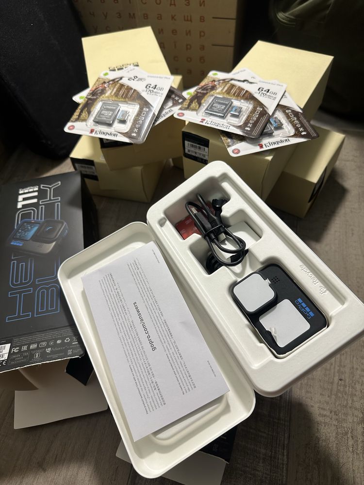 GoPro HERO 11 black + подарунок