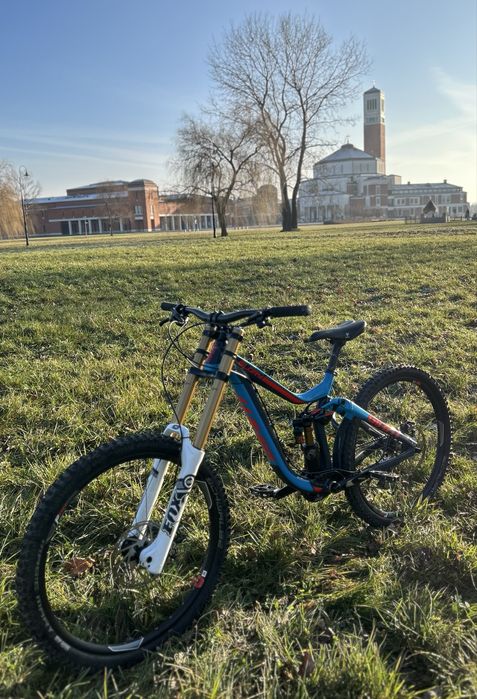 Giant Glory 1 M rower downhill freeride dh fr fox 40 float x2 kashima