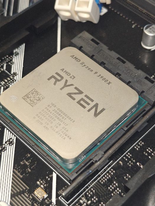 CPU Ryzen 9 3900X