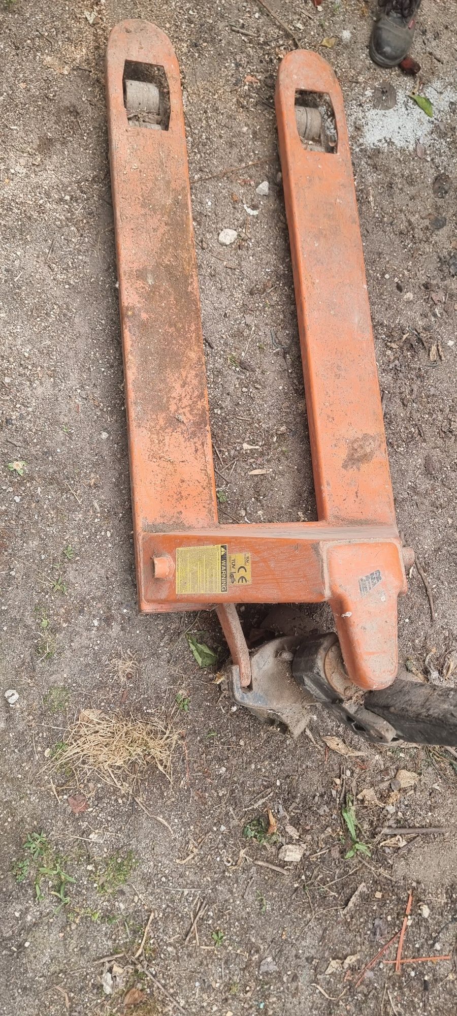 Porta paletes  de 2500 kilos