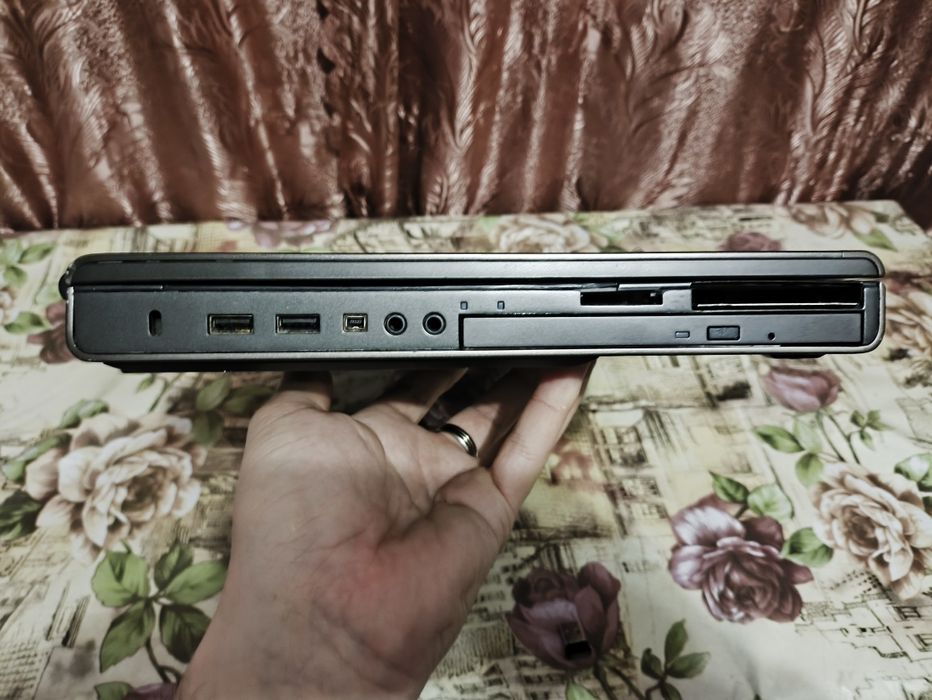 Dell Precision M4600 I7-2760QM, 16 GB, 256 SSD+500 HDD, nVidia 2 GB